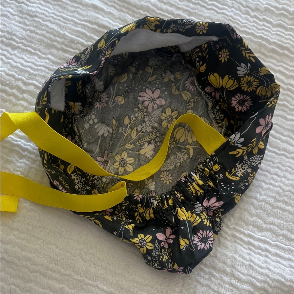 Floral Scrub Cap - Picture 4 of 5